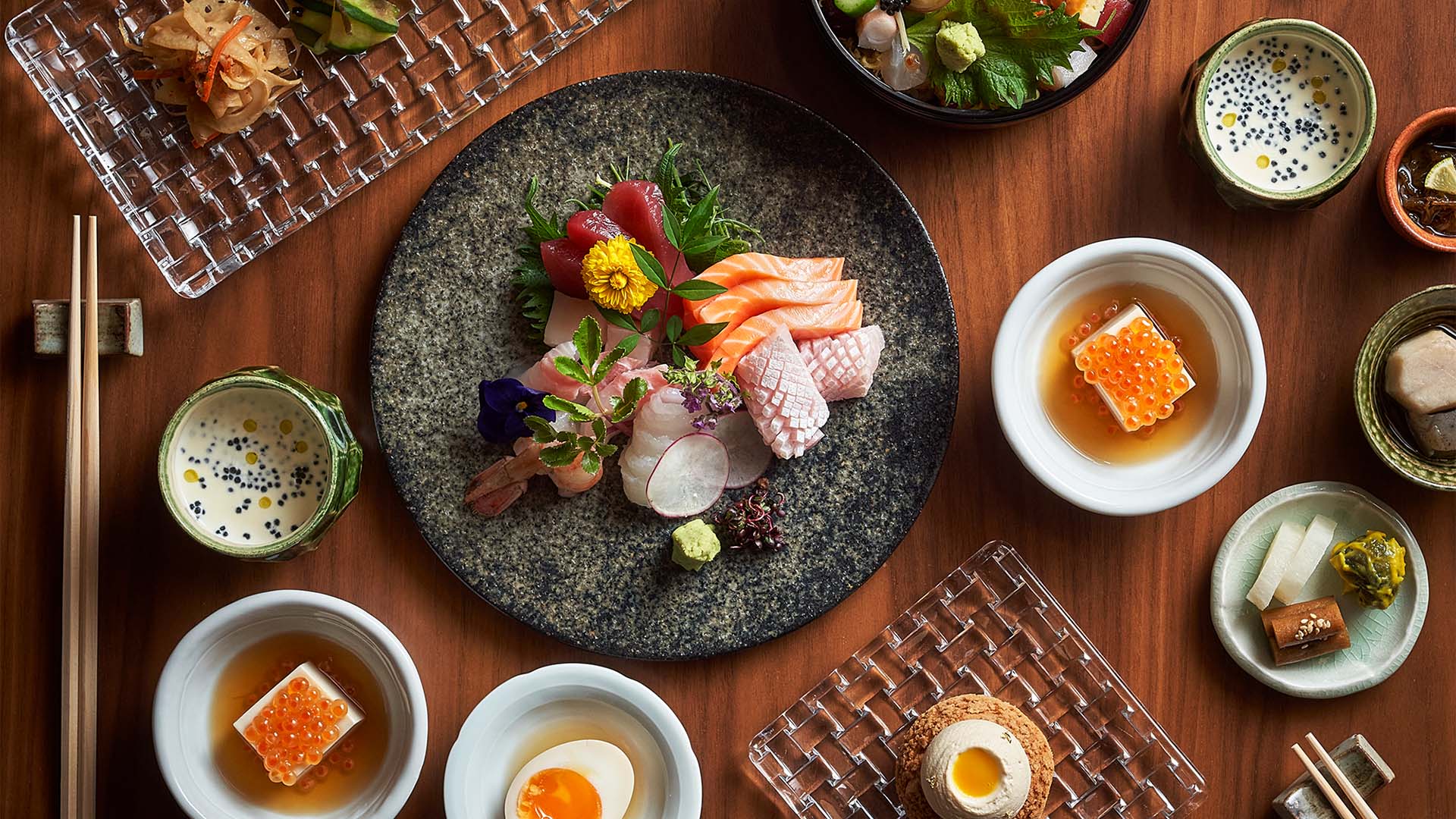 新加坡壽司無菜單料理餐廳 Wakuda 的豪華午間套餐
