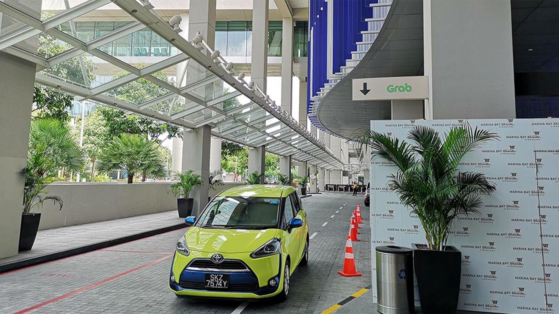 Pickup points at Marina Bay Sands