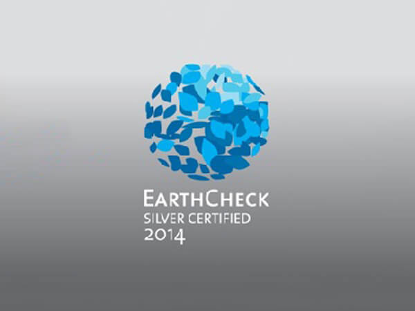 EarthCheck 銅獎標竿和銀獎認證