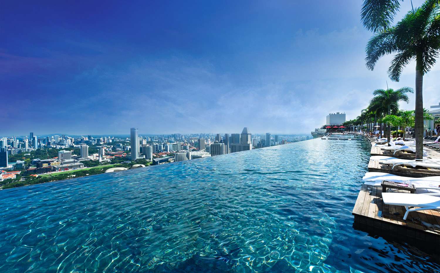 滨海湾金沙空中花园：无边际泳池、酒吧和餐馆 - Visit Singapore 官方网站