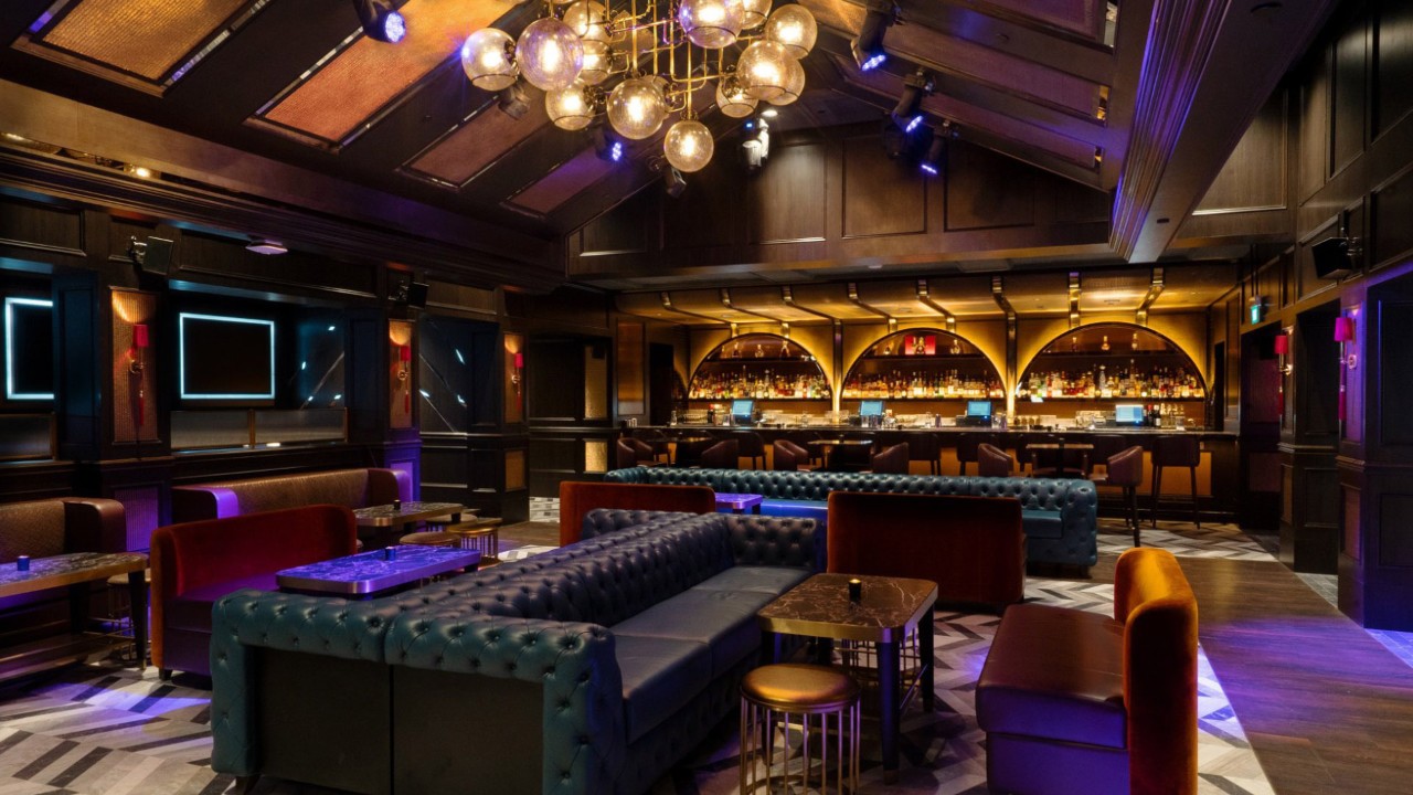 Avenue Lounge